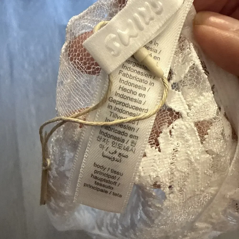 Skims Lace Cami And Short Set, Snow, Large - Picture 6 of 7